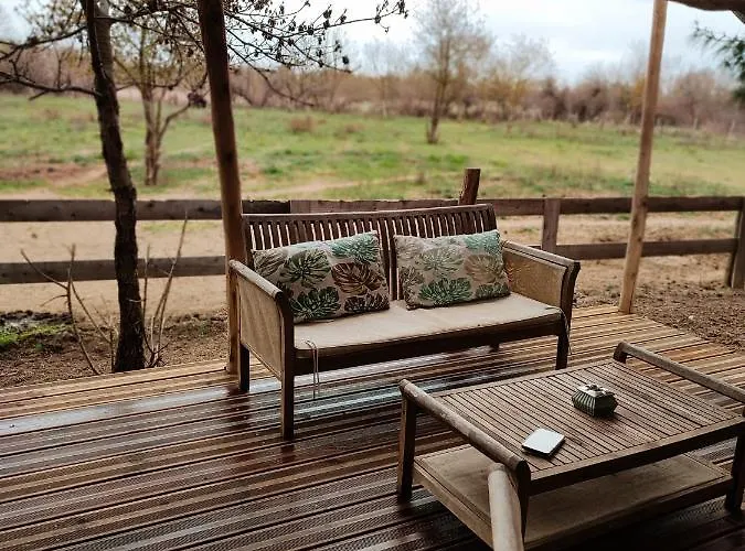 Analaya Campsite Vias
